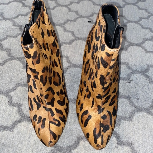 Steve Madden cheetah print boot - Picture 1 of 2